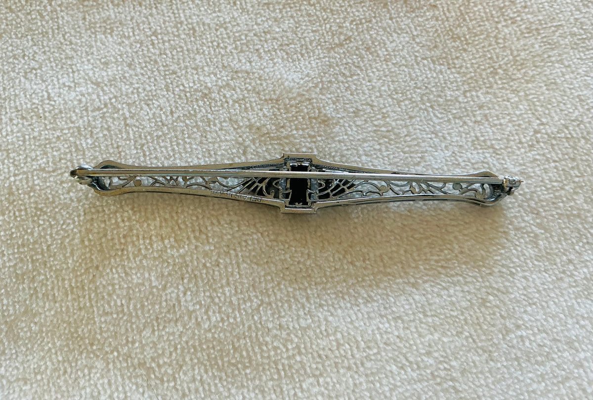 Platinum Art Deco Sapphire and Diamond brooch- Pre-owned